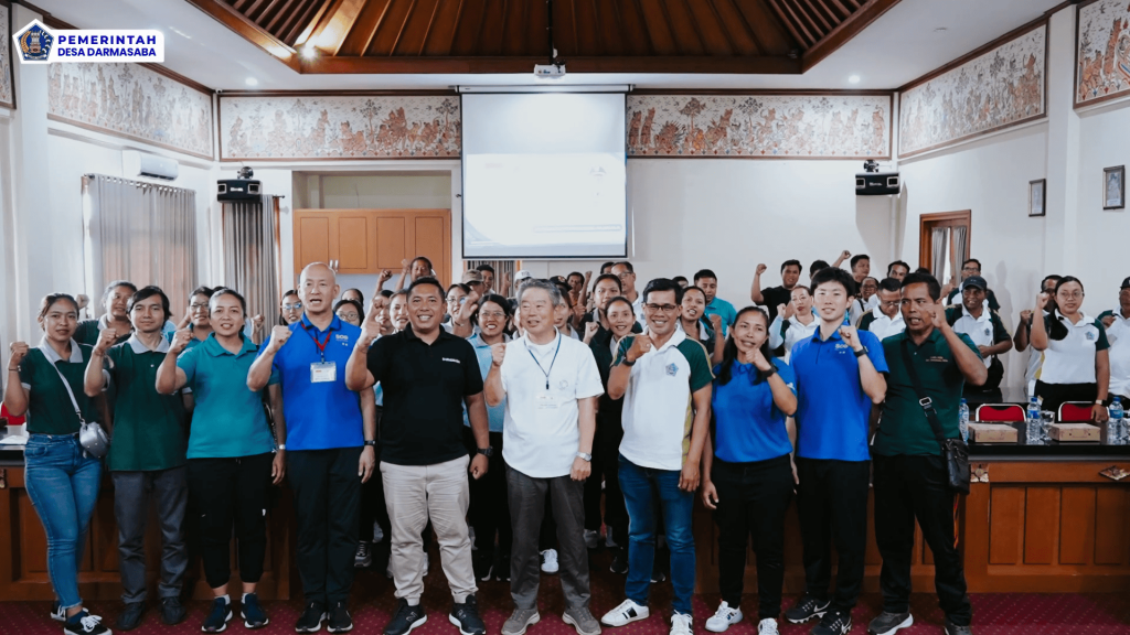 KUNJUNGAN DARI TIM OSAKI-JEPANG KE DESA DARMASABA TERKAIT PENGELOLAAN SAMPAH